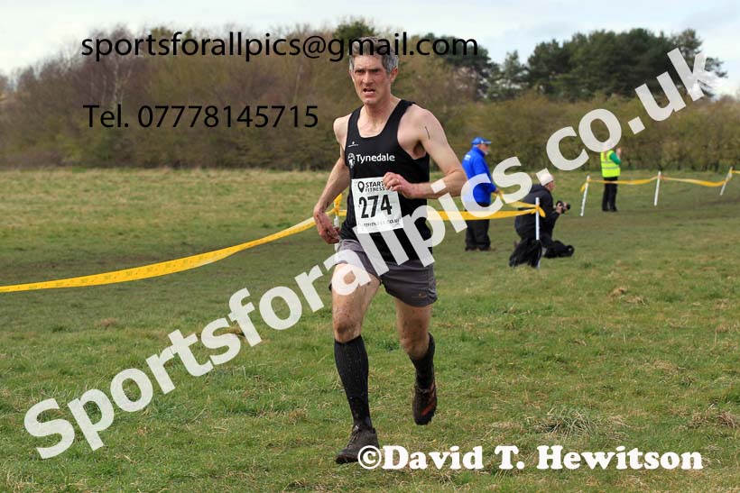 Men 35 to 60 in the 2023 BMAF Cross Country Champs., Wallsend. Photo: David T. Hewitson/Sports for All Pics